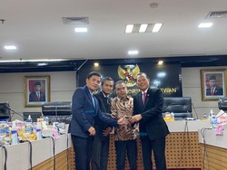 Imron Amin Resmi Jadi Wakil Ketua MKD DPR Gantikan Habiburokhman