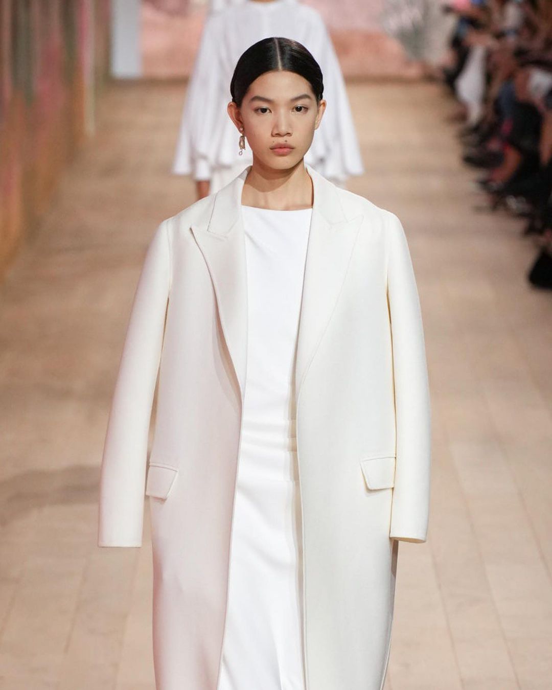 Jacey Philana jadi model Dior di Paris Couture Week 2023