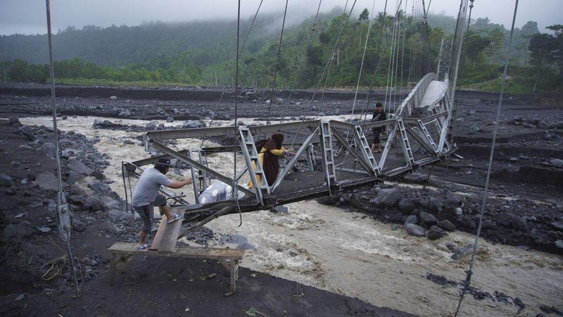 Mari Bantu Korban Banjir Lahar Dingin Semeru, Begini Caranya