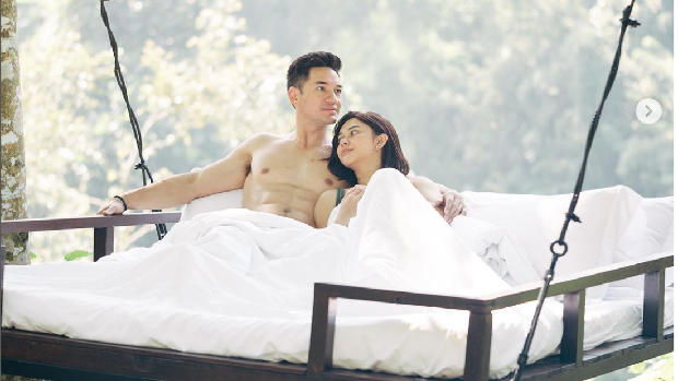 Nana Mirdad dan Andrew White