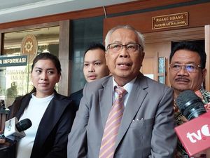 Pengacara Klaim Lukas Enembe Tak Tahu Ditetapkan Jadi Tersangka TPPU Pengacara Klaim Lukas Enembe Tak Tahu Ditetapkan Jadi Tersangka TPPU
