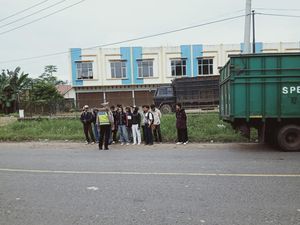 Truk Batu Bara Angkut Belasan Pelajar Bolos Terjaring Operasi Patuh Siginjai