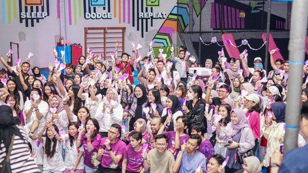 Ratusan penggemar Taylor Swift di Jakarta berkumpul pada Sabtu (8/7) merayakan perilisan album rekam ulang Speak Now (Taylor's Version) sekaligus masih berharap Indonesia akan disambangi musisi itu untuk The Eras Tour.