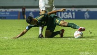 Di babak kedua, Persikabo vs Persija masih berjalan ketat. Masuknya beberapa pemain baru membuat Persija mulai efektif dalam membangun serangan. 