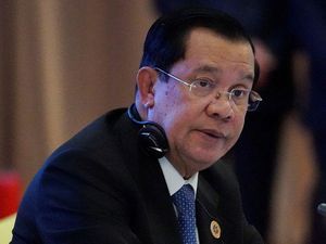 Menangi Kursi Senat, Mantan PM Kamboja Hun Sen Kembali ke Politik Menangi Kursi Senat, Mantan PM Kamboja Hun Sen Kembali ke Politik