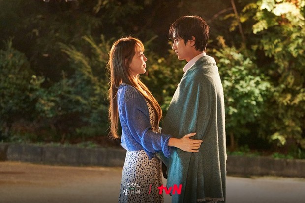 Potret Shin Hye Sun dan Ahn Bo Hyun dalam drama See You in My 19th Life