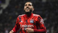 4. Rayan Cherki, pemain 19 tahun di Lyon, menempati posisi keempat. Setiap pekannya, pemain Prancis U-21 ini digaji 59 ribu paun alias sekitar Rp 1,1 miliar. Foto: Valentine CHAPUIS / AFP