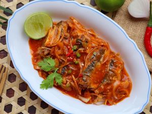 Resep Ikan Sarden Bumbu Thailand yang Pedas Asam Menyegarkan
