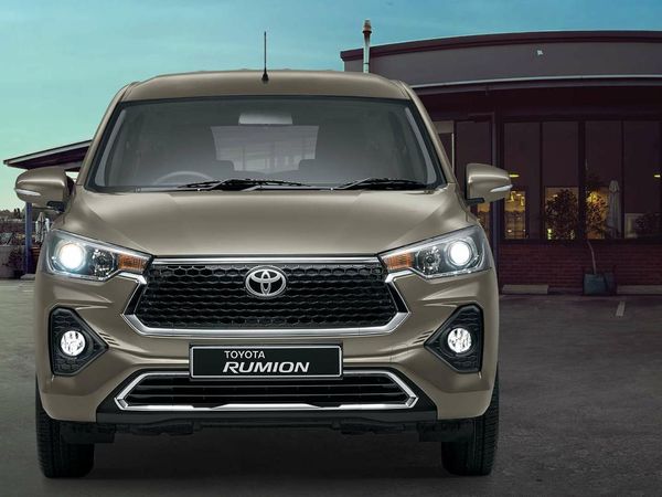 Potret Kembaran Terbaru Suzuki Ertiga tapi Logonya Toyota