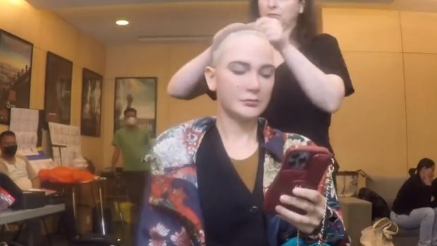 Transformasi Luna Maya jadi Suzanna