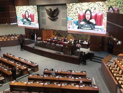 105 Anggota DPR Hadir Fisik di Paripurna Pengesahan RUU Kesehatan