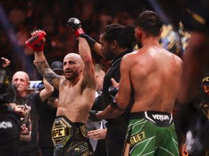 Alexander Volkanovski, Raja Kelas Bulu UFC Alexander Volkanovski, Raja Kelas Bulu UFC