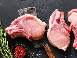 Daging Babi Direndam Cola Bisa Bunuh Cacing Parasit, Ini Faktanya