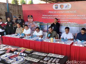 Penjualan Solar Ilegal di Kota Pasuruan Beromzet Rp 660 Juta per Bulan Penjualan Solar Ilegal di Kota Pasuruan Beromzet Rp 660 Juta per Bulan