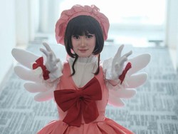 Albinisme Tak Halangi Cosplayer Cia Cyllia untuk Berkarya