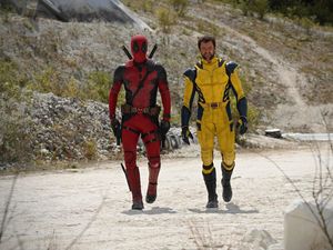Bikin Fans Heboh, Hugh Jackman Pakai Kostum Ikonik Wolverine di Deadpool 3 Bikin Fans Heboh, Hugh Jackman Pakai Kostum Ikonik Wolverine di Deadpool 3