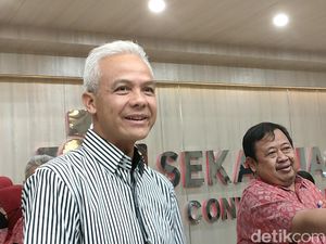 Ganjar Geram saat Tahu Ada Pungutan Infak SMK Negeri di Rembang Ganjar Geram saat Tahu Ada Pungutan Infak SMK Negeri di Rembang