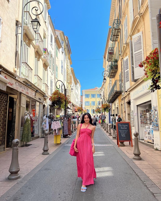 5 Gaya Beby Tsabina Seperti Barbie