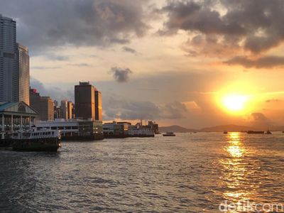 Gemerlap Senja di Hong Kong, Si Mutiara dari Timur