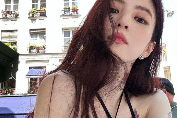 Hidung kecil dan lancip Bentuk hidung lancip namun kecil dapat memberikan kesan imut pada wajah