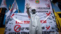 IDI dkk Demo di DPR Jelang Pengesahan RUU Kesehatan