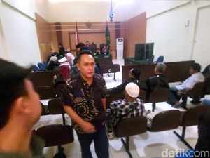 Teriakan Kecewa Suami Usai Penabrak Mati Istri Divonis 2 Tahun Bui