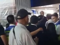 Penjemput Jemaah Haji Aniaya Petugas Bandara Hasanuddin Makassar Diamankan