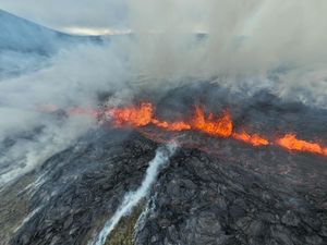 Tiga Hari Berturut-turut Gunung Fagradalsfjall Islandia Erupsi Tiga Hari Berturut-turut Gunung Fagradalsfjall Islandia Erupsi