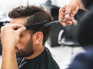7 Gaya Rambut Undercut Kekinian untuk Pria, Dijamin Keren! 7 Gaya Rambut Undercut Kekinian untuk Pria, Dijamin Keren!