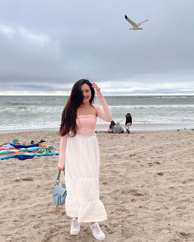 5 Gaya Beby Tsabina Seperti Barbie