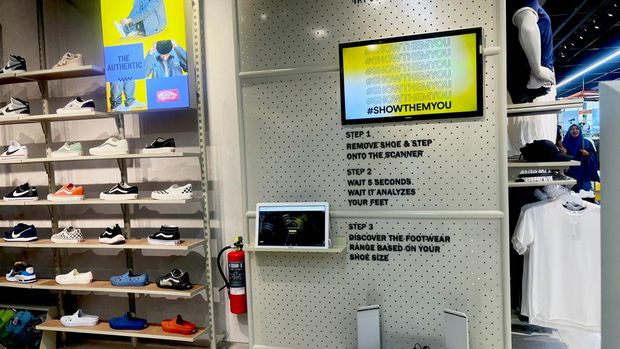 Toko pertama Sun&Sand Sports Indonesia