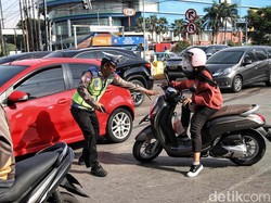 Tak Sesuai SOP, Masyarakat Boleh Menolak Pemeriksaan Razia Polisi?