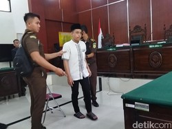 Alwi Terdakwa Revenge Porn Divonis 6 Tahun Bui!