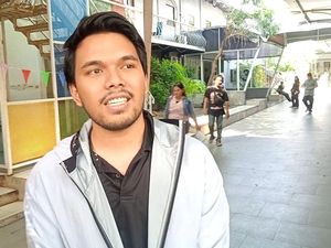 Kata Ibunda Fuji soal Kabar Thariq Halilintar Pacaran dengan Aaliyah Massaid Kata Ibunda Fuji soal Kabar Thariq Halilintar Pacaran dengan Aaliyah Massaid
