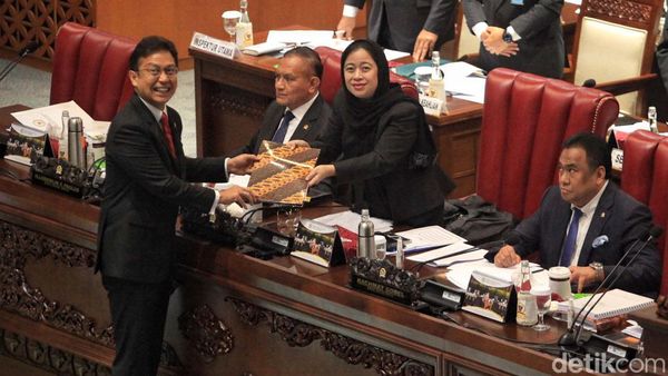 Tok! DPR Sahkan UU Kesehatan