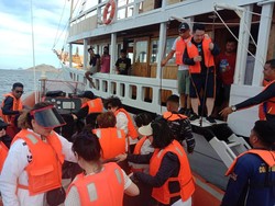 Turis Penumpang Kapal Wisata Lemas Terombang-ambing di Perairan TN Komodo