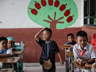 Belajar dan Bermain di MPLS Siswa SD