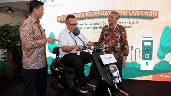 Donasi Motor Listrik, Dorong Penggunaan Energi Bersih