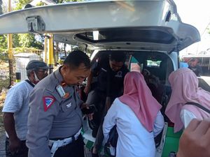 Hendak Hadiri Rapat, Kepsek di Kota Probolinggo Diserempet KA Logawa