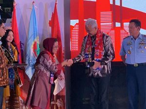 Ganjar hingga Danjen Kopassus Dianugerahi Pembina Koperasi Andalan