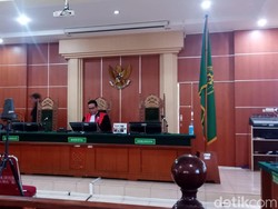 Hakim Tolak Praperadilan Eks Dirut Bank Jambi, Kasus Gagal Bayar Berlanjut