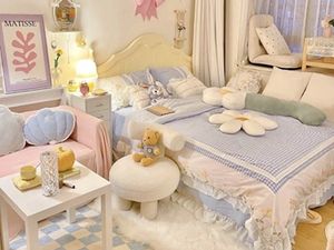 Lucu Banget! Ini 6 Ciri Kamar ala Cewek Kue