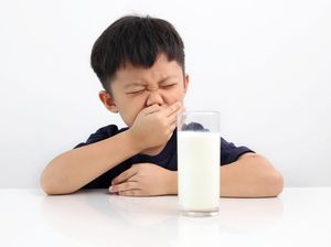 Waspadai Tanda-tanda Anak Mengalami Alergi Susu Sapi, Ortu Perlu Tahu! Waspadai Tanda-tanda Anak Mengalami Alergi Susu Sapi, Ortu Perlu Tahu!