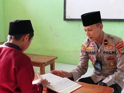 Kisah Kapolsek Jadi Guru Ngaji, Cetuskan Program Mabar Quran