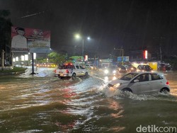 3 Jam Diguyur Hujan, 4 Jalan Protokol di Kendari Terendam Banjir