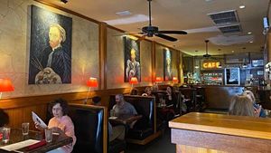 Keren! Restoran Mewah Ini Terinspirasi Lukisan Vincent Van Gogh
