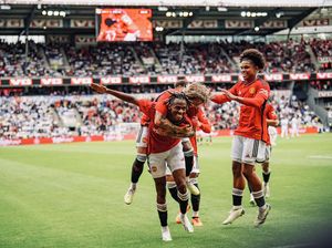 Tak Ada Demokrasi di Ruang Ganti MU Tak Ada Demokrasi di Ruang Ganti MU