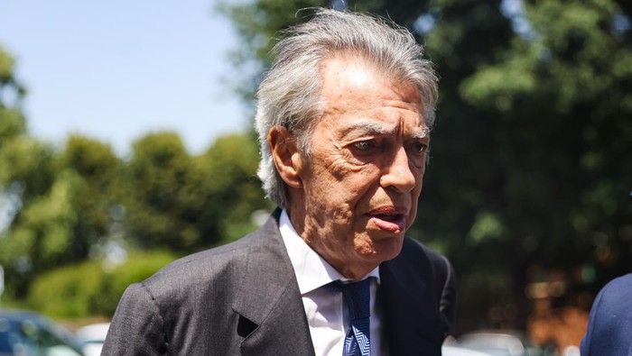 Italian former owner of FC Inter Massimo Moratti attends the funeral of Spanish professional footballer and manager Luis Suarez Miramontes celebrated at the Chiesa di San Giuseppe Calasanzio on July 11, 2023 in Milan, Italy (Photo by Alessandro Bremec/NurPhoto)NO USE FRANCE