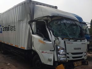 Ini Penyebab Mobil Boks Terguling Timpa Mobil Lain di Puncak Bogor Ini Penyebab Mobil Boks Terguling Timpa Mobil Lain di Puncak Bogor