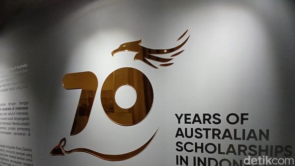 Potret Pameran Foto 70 Alumni 70 Tahun Beasiswa Australia di TIM